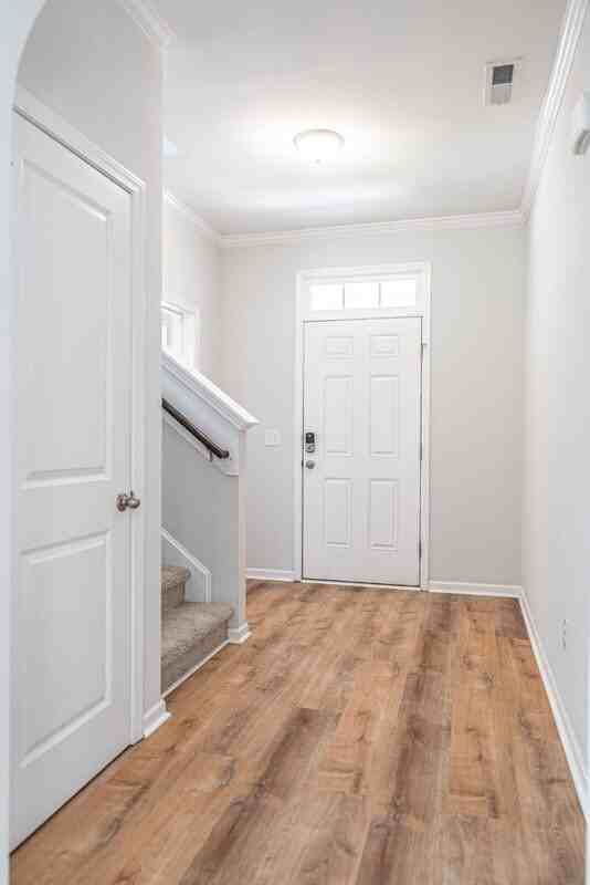 130 Henley Pl - Photo 3 of 31