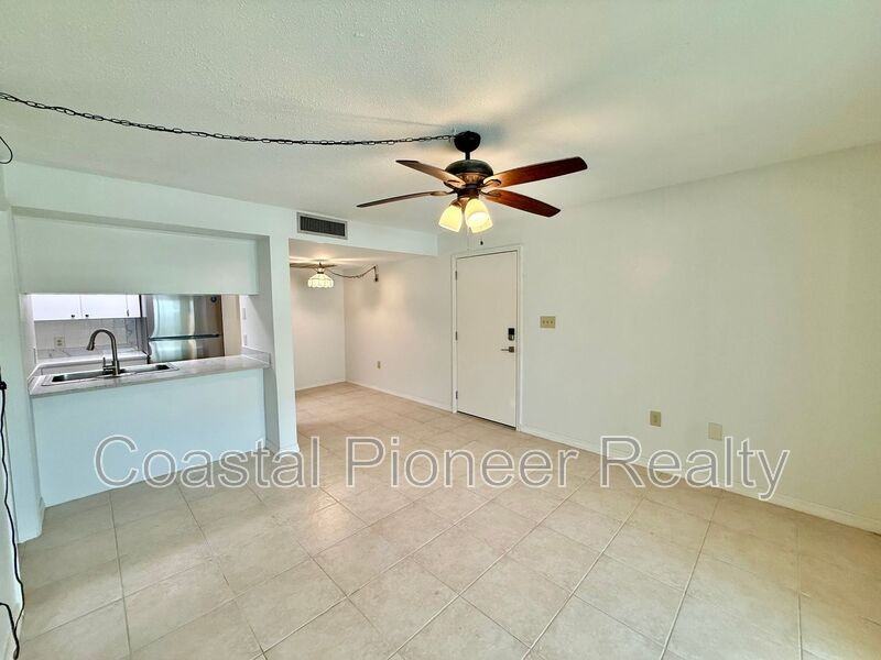 5132 Amulet Dr - Photo 3 of 23