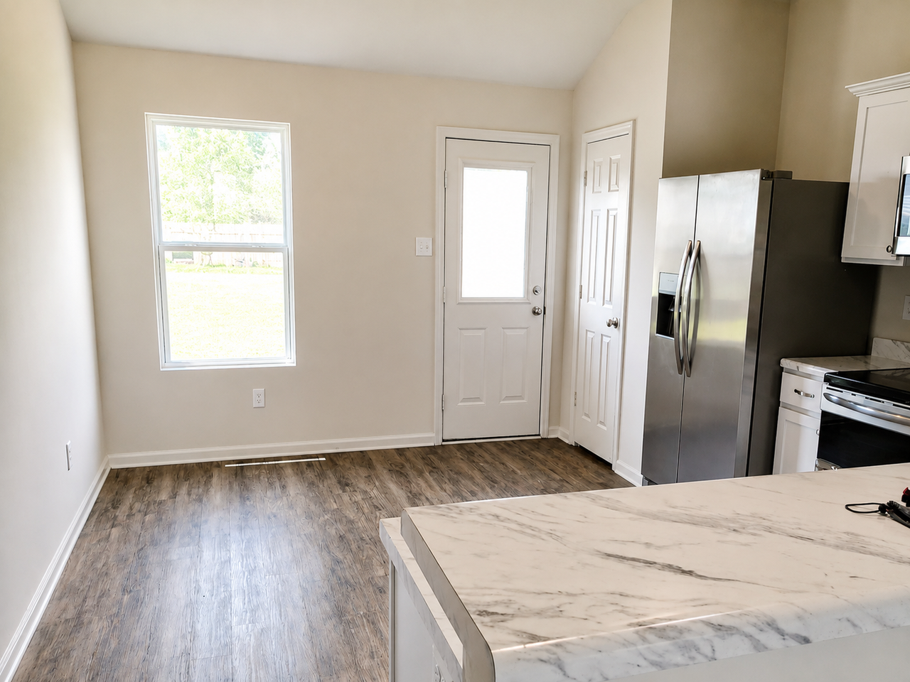 5313 Brody Dr - Photo 5 of 13