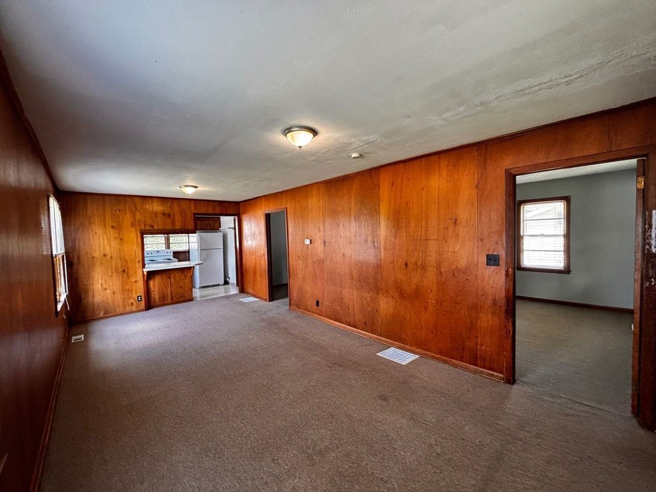 104 Meridith St - Photo 5 of 8
