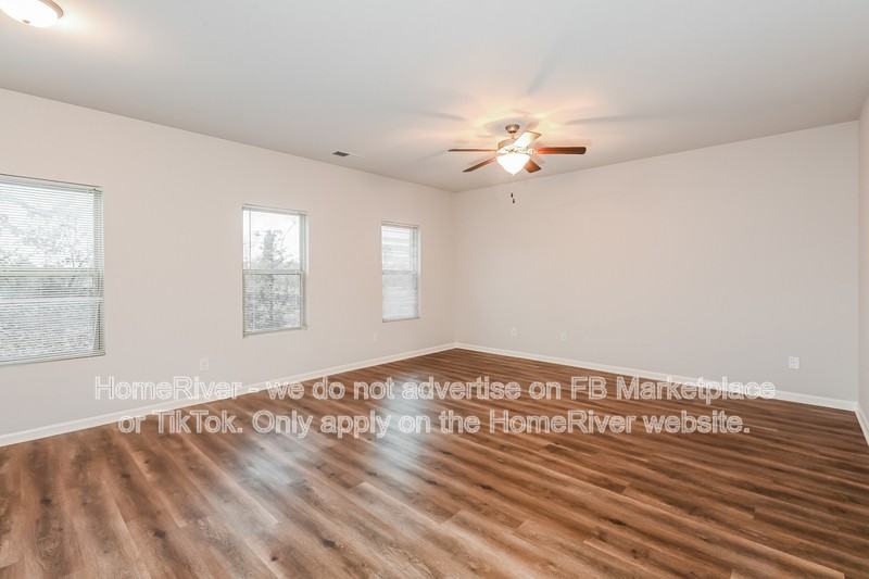 196 Daisy Cir - Photo 2 of 18