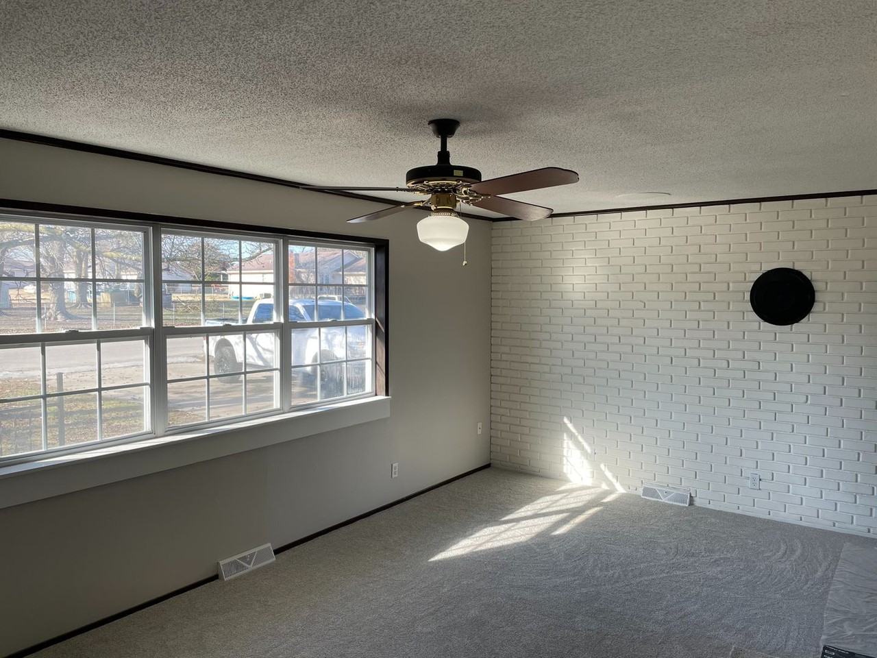 7429 E Tara Ln - Photo 2 of 17