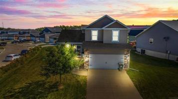 featured image of 1514 Hummingbird Cir
