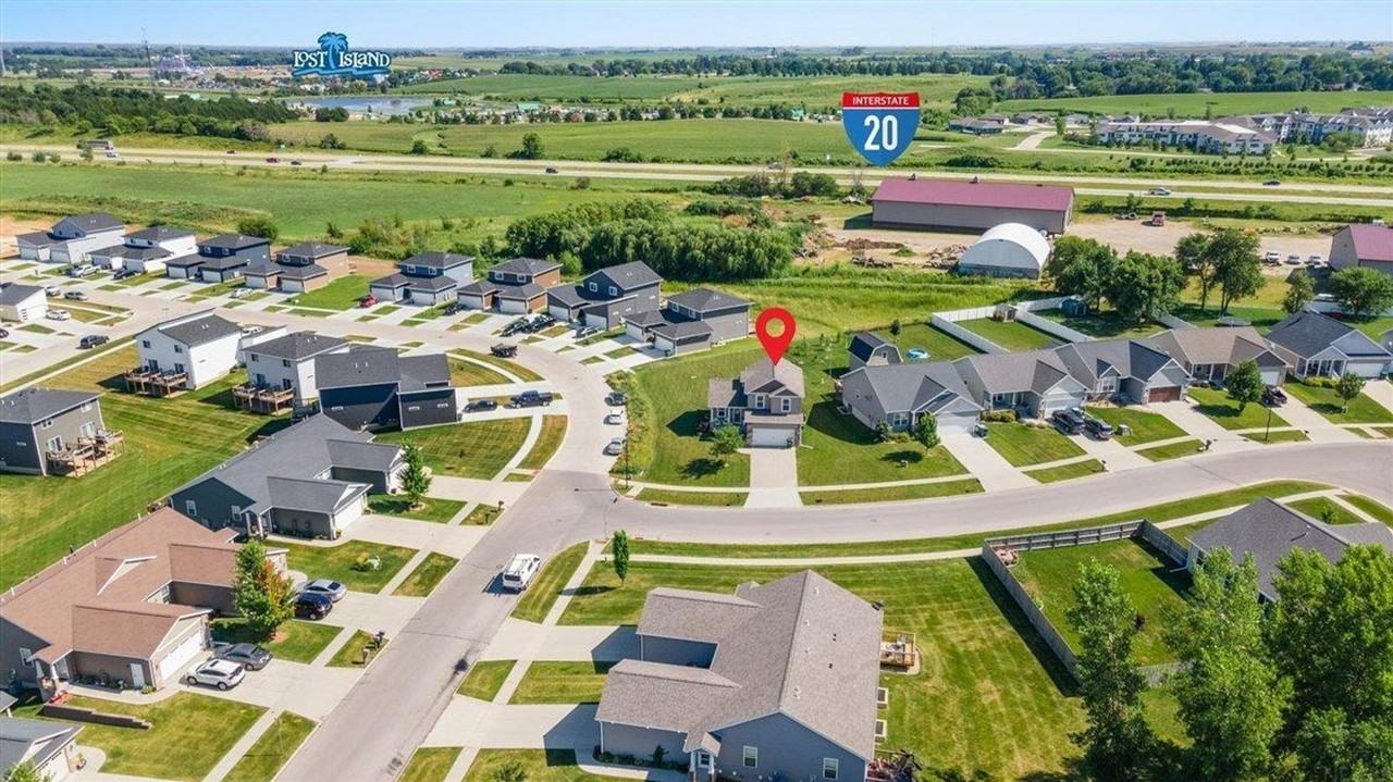 1514 Hummingbird Cir - Photo 3 of 21