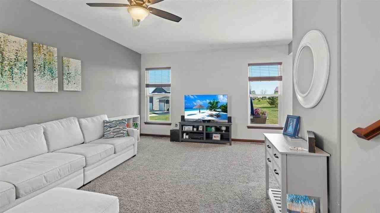 1514 Hummingbird Cir - Photo 6 of 21