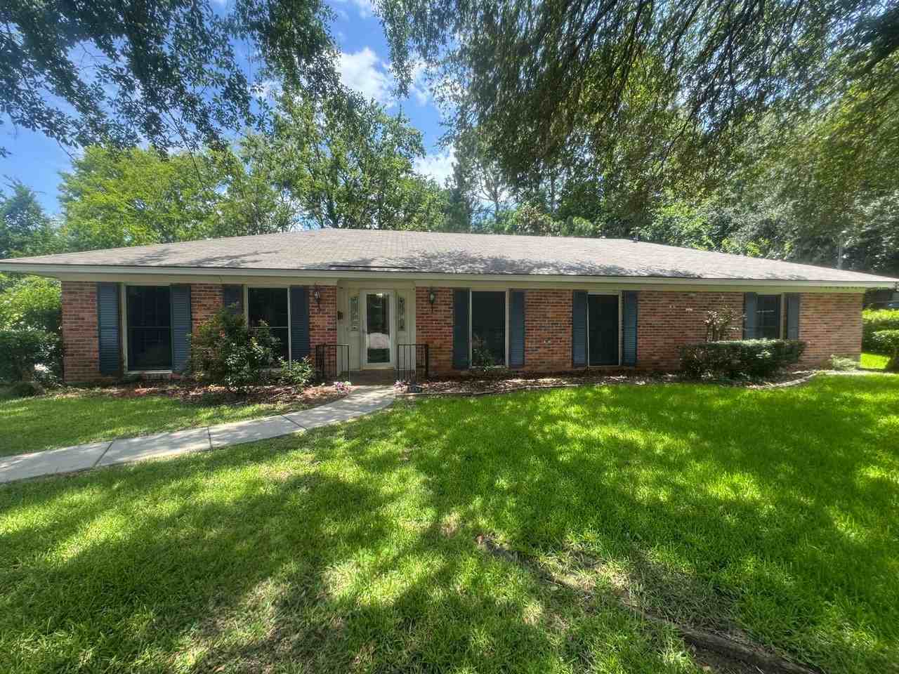 3054 Merrimac Dr - Photo 2 of 37