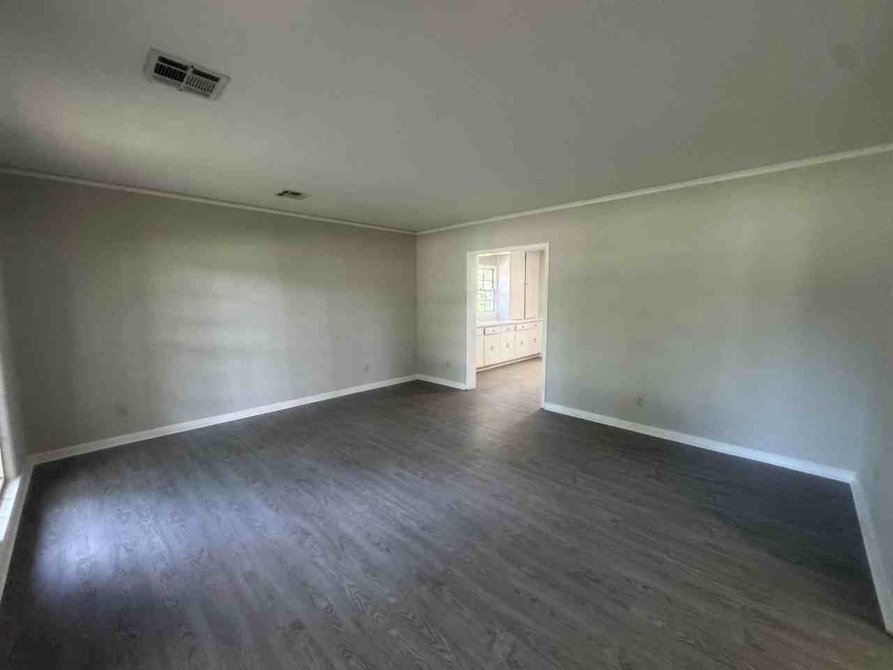 3054 Merrimac Dr - Photo 3 of 37