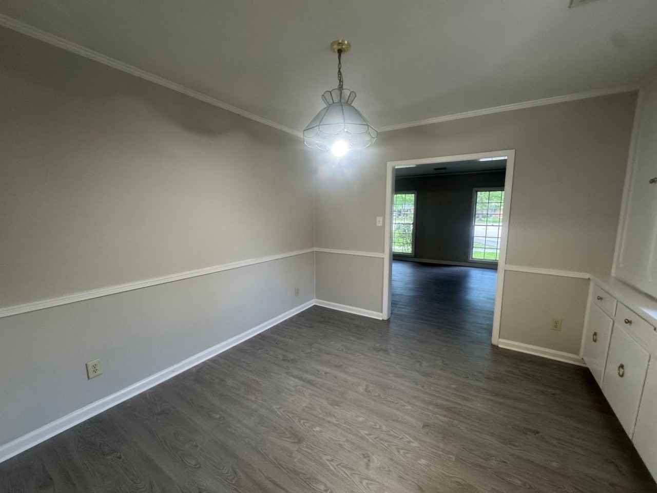 3054 Merrimac Dr - Photo 5 of 37