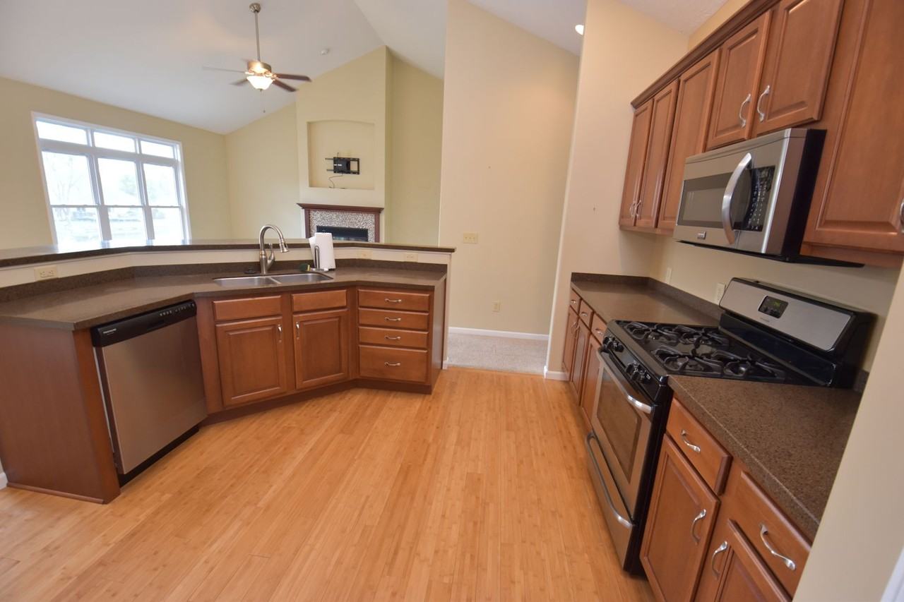 18416 Summer Wind Ln - Photo 5 of 29