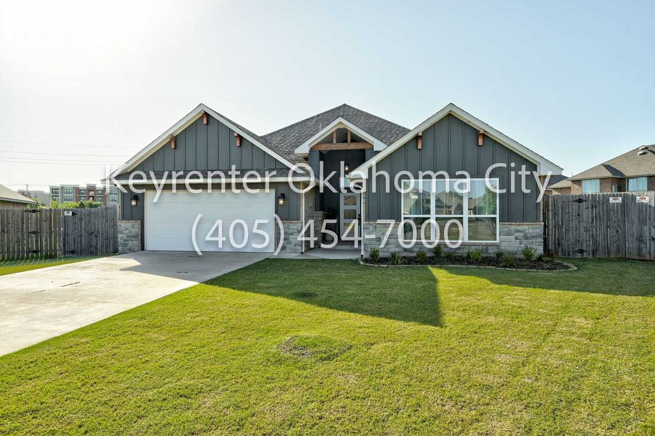 4200 Nw 156th Ter - Photo 2 of 44