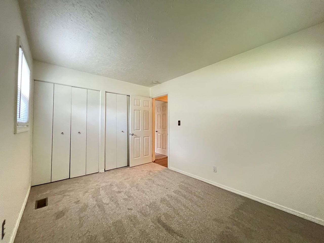 1206 Mount Vernon Dr - Photo 5 of 10