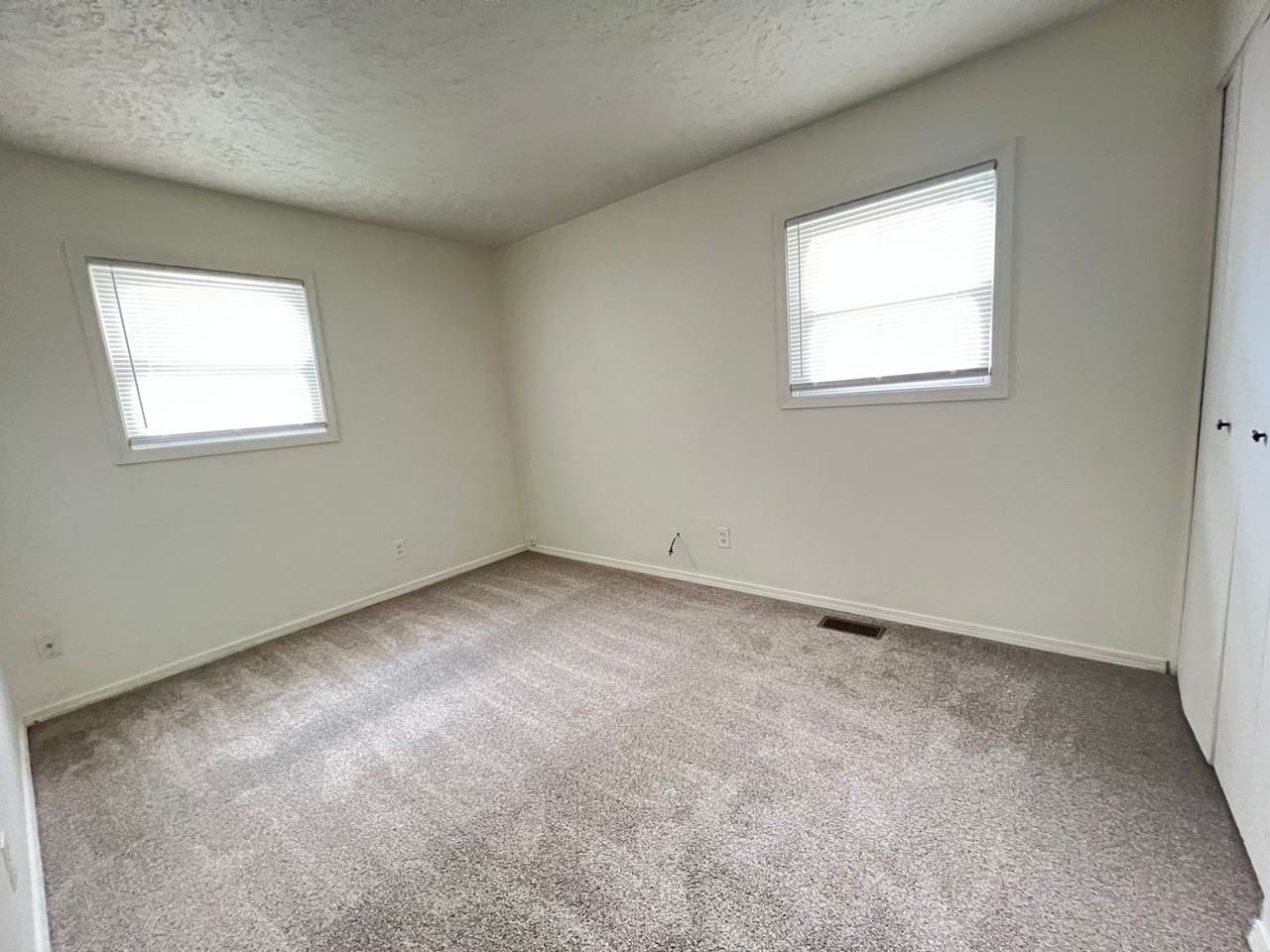 1206 Mount Vernon Dr - Photo 6 of 10