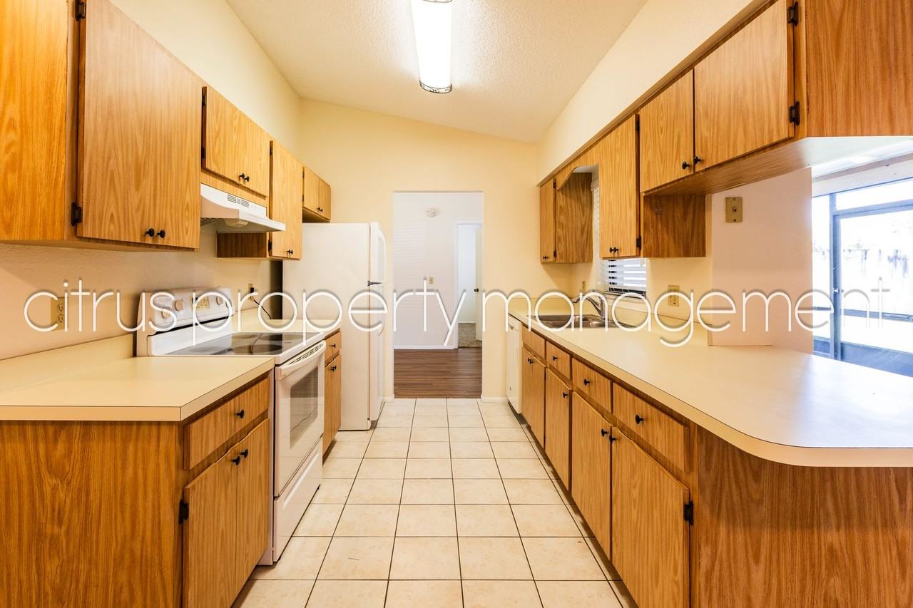 1002 Gammage Pt - Photo 7 of 26
