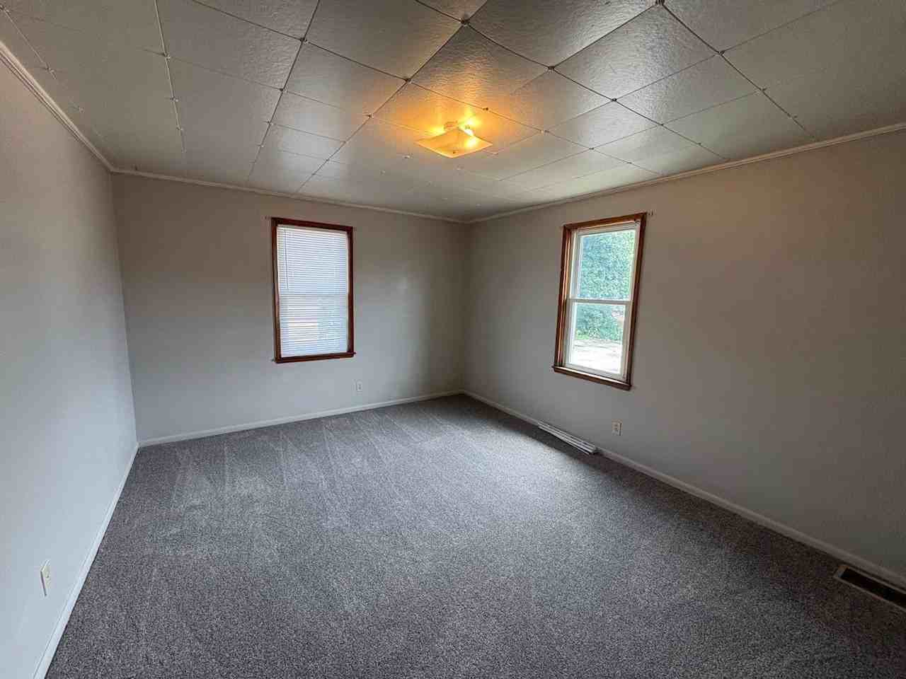 110 29th St Ne - Photo 7 of 7