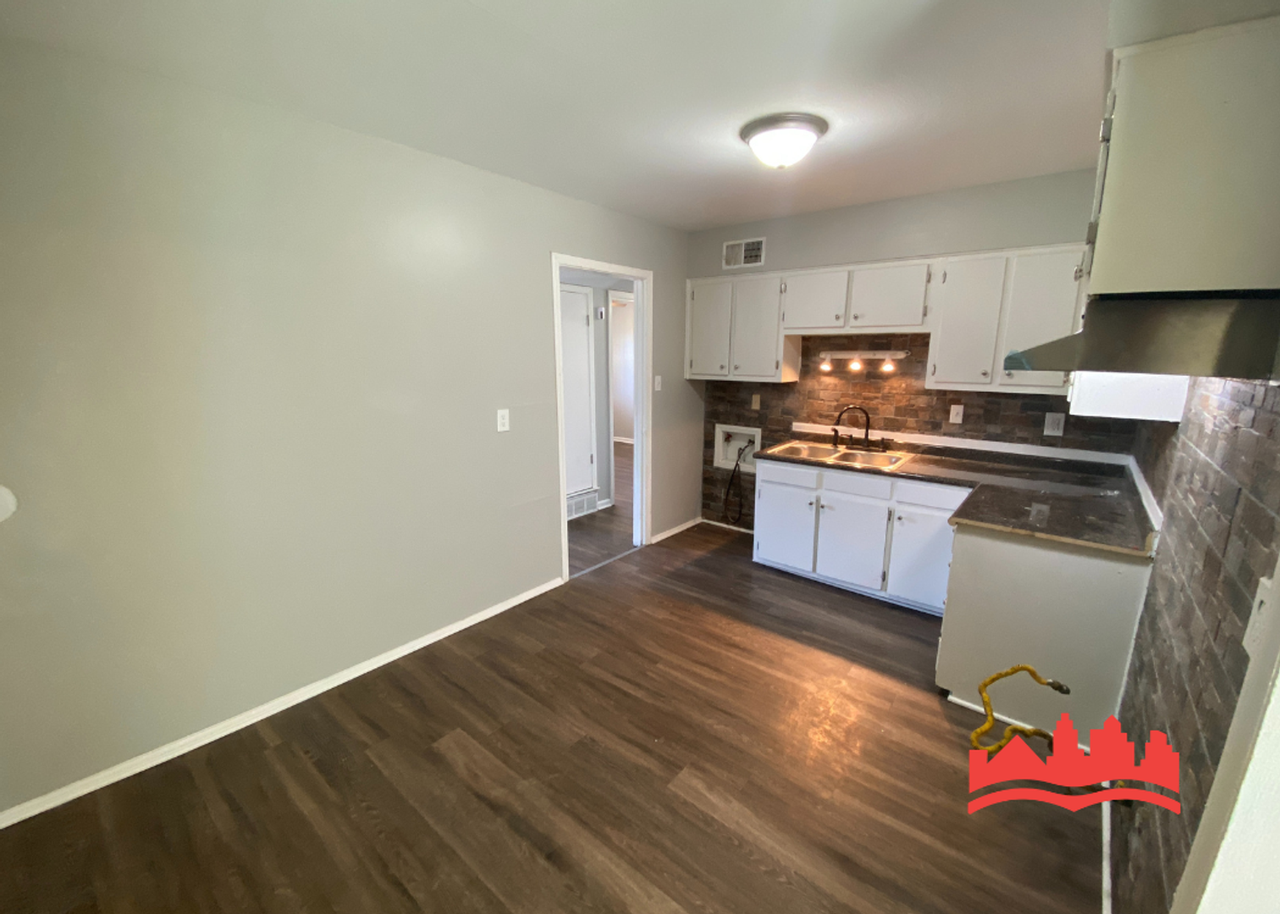 4016 Trevathan Cir - Photo 4 of 15