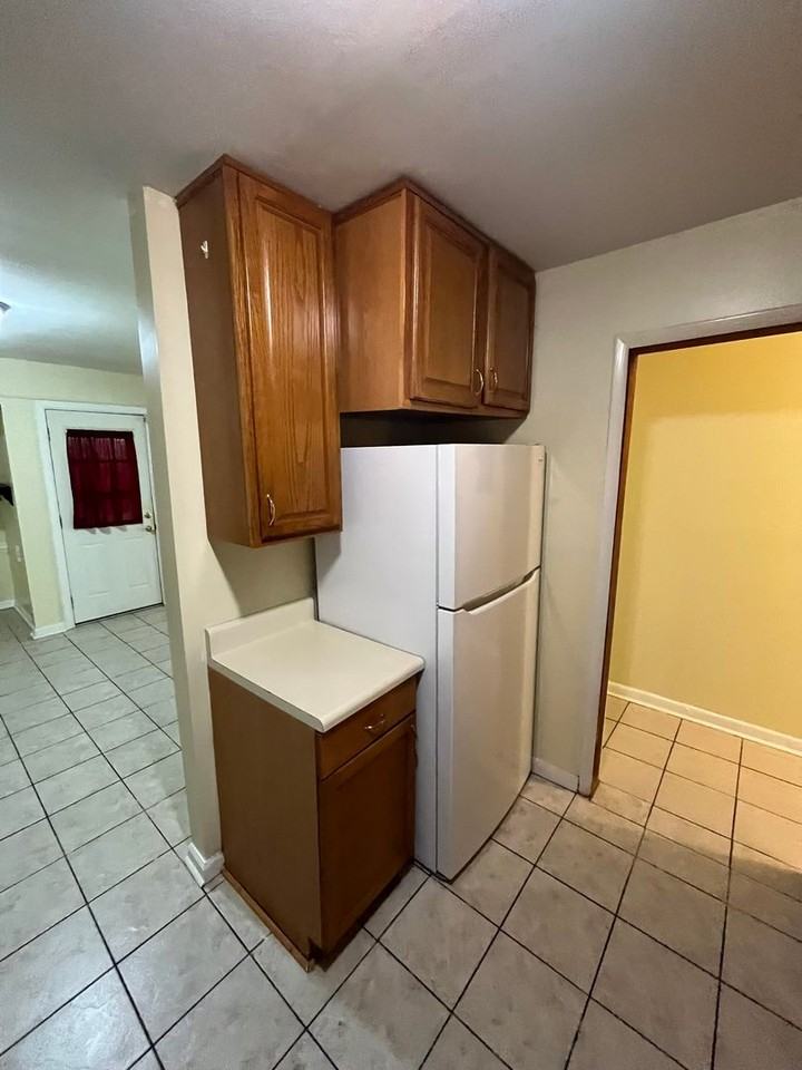 951 Celia Dr - Photo 2 of 28