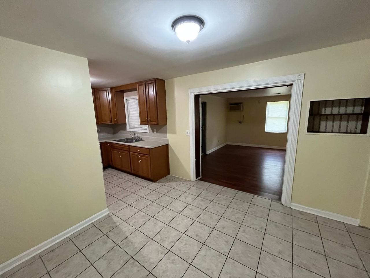 951 Celia Dr - Photo 5 of 28