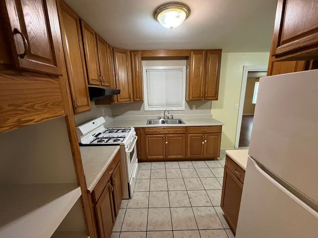 951 Celia Dr - Photo 6 of 28