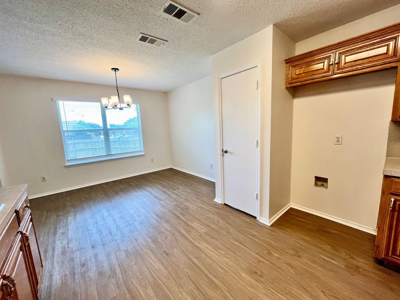 1621 Antelope Run - Photo 7 of 19