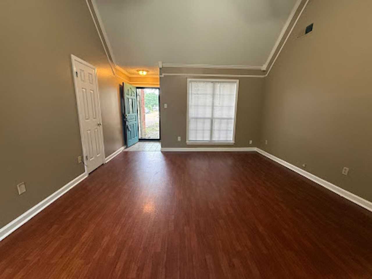 2478 Green Glen Dr - Photo 3 of 15