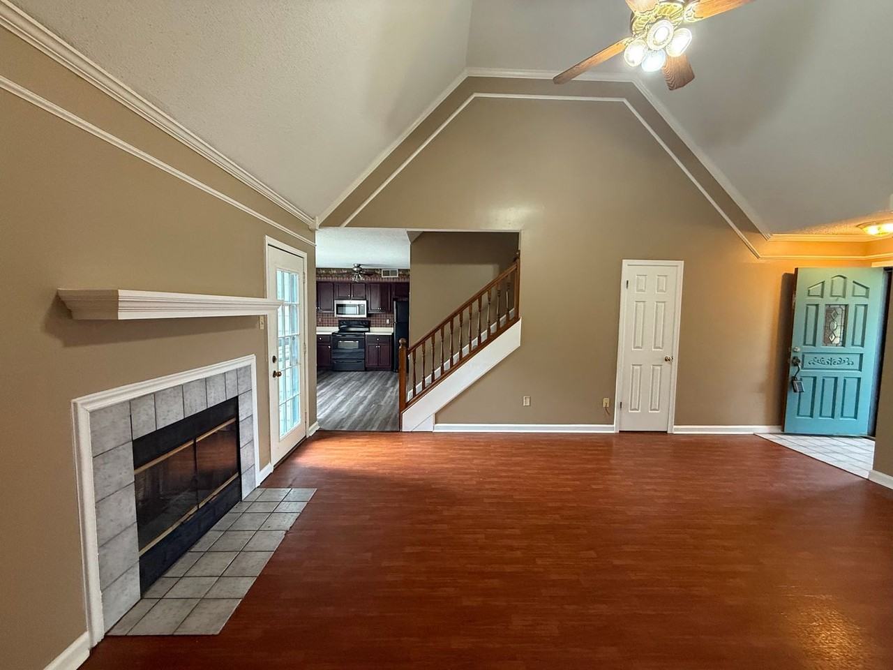 2478 Green Glen Dr - Photo 4 of 15