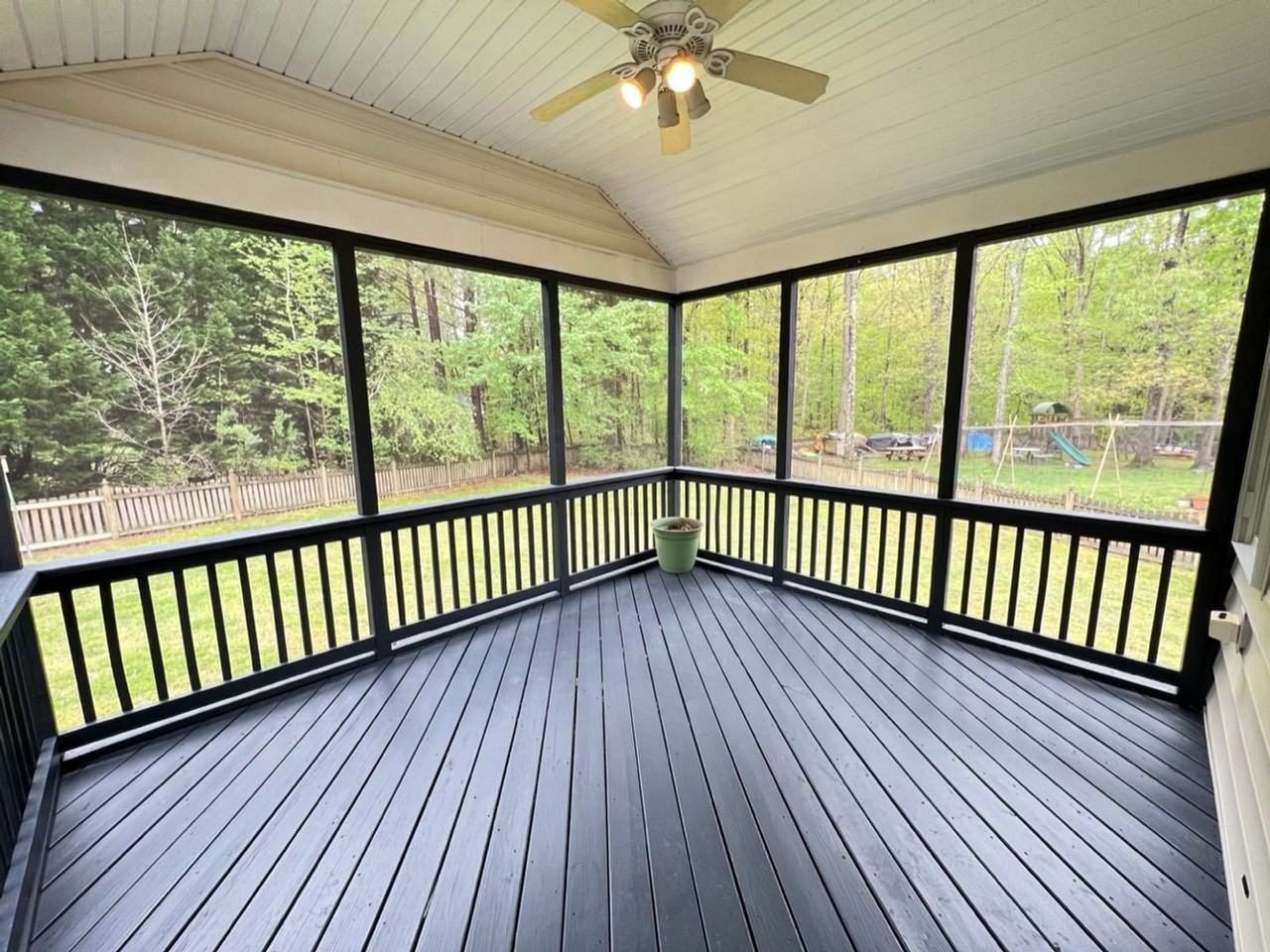 1006 Goldenview Ct - Photo 5 of 30