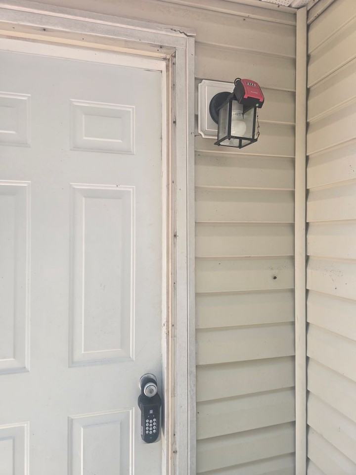 2612 Ernest St - Photo 2 of 22