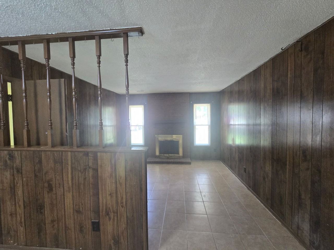 2612 Ernest St - Photo 5 of 22