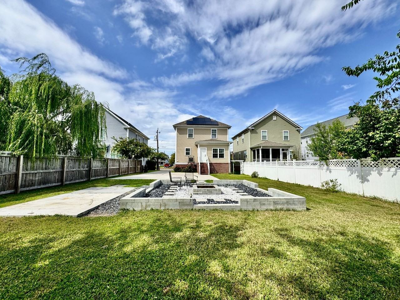 1123 W Ocean View Ave - Photo 3 of 50