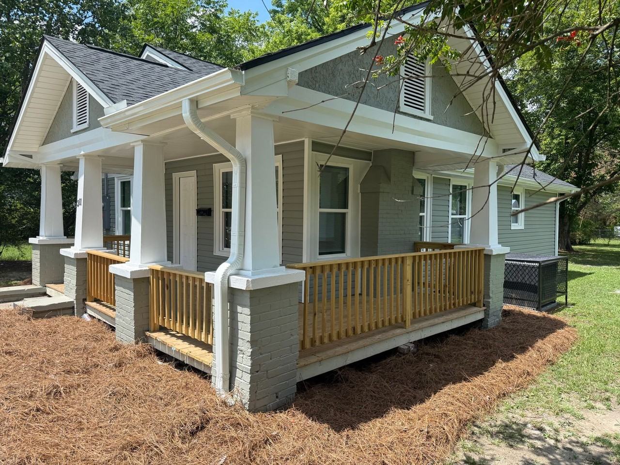 211 B St - Photo 3 of 19