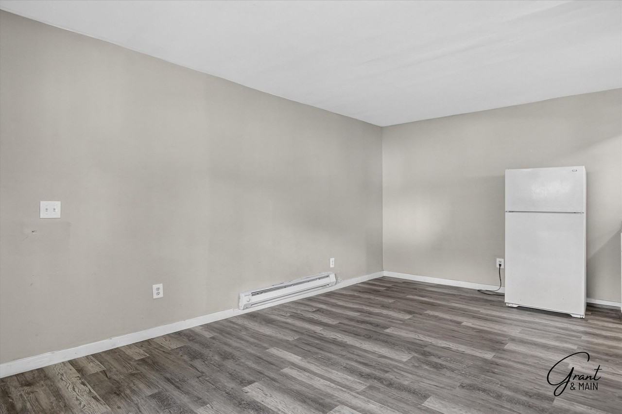 11546 Chalmers St - Photo 4 of 14