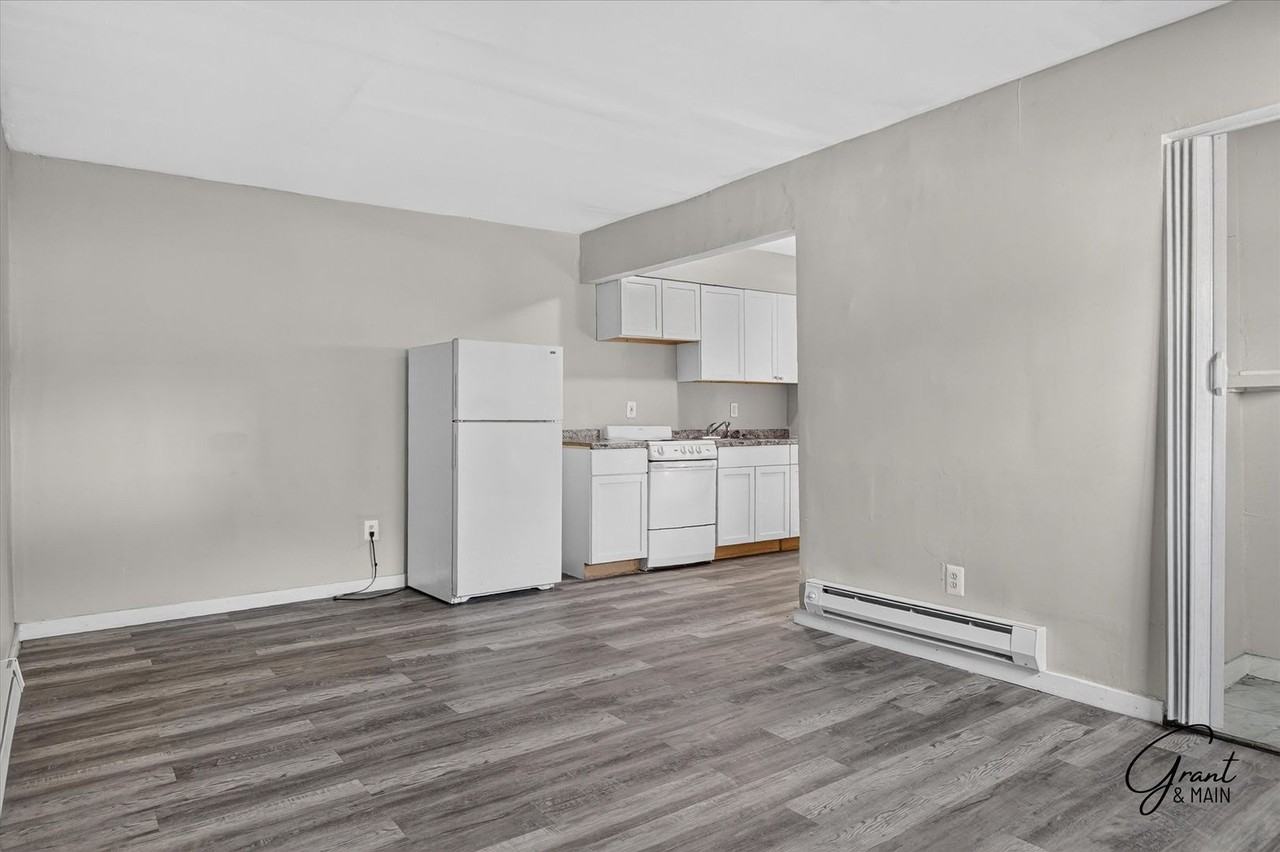 11546 Chalmers St - Photo 5 of 14