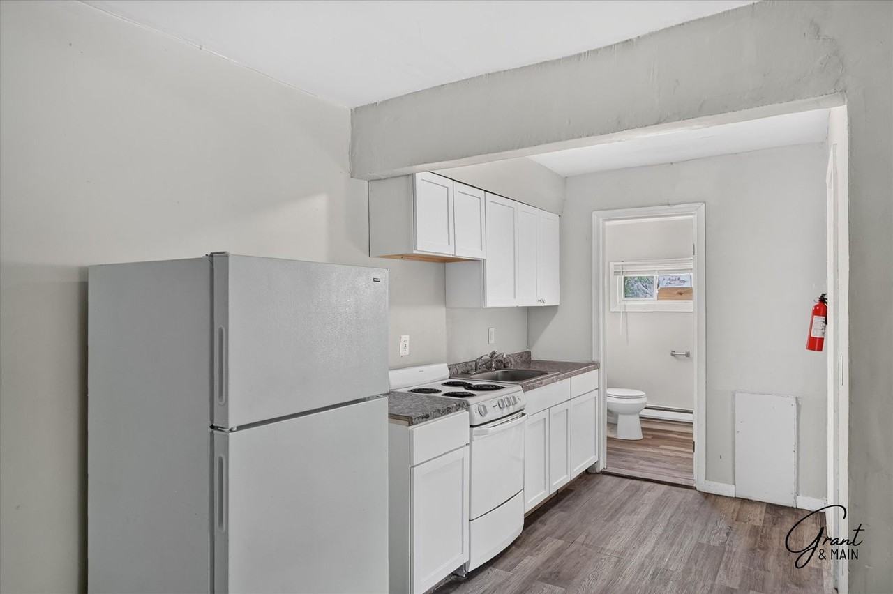 11546 Chalmers St - Photo 6 of 14
