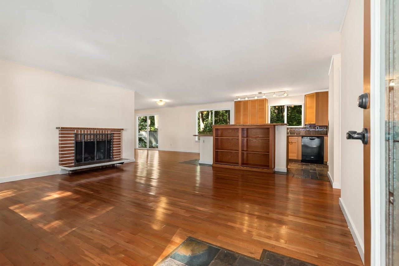 14478 119th Pl Ne - Photo 5 of 28