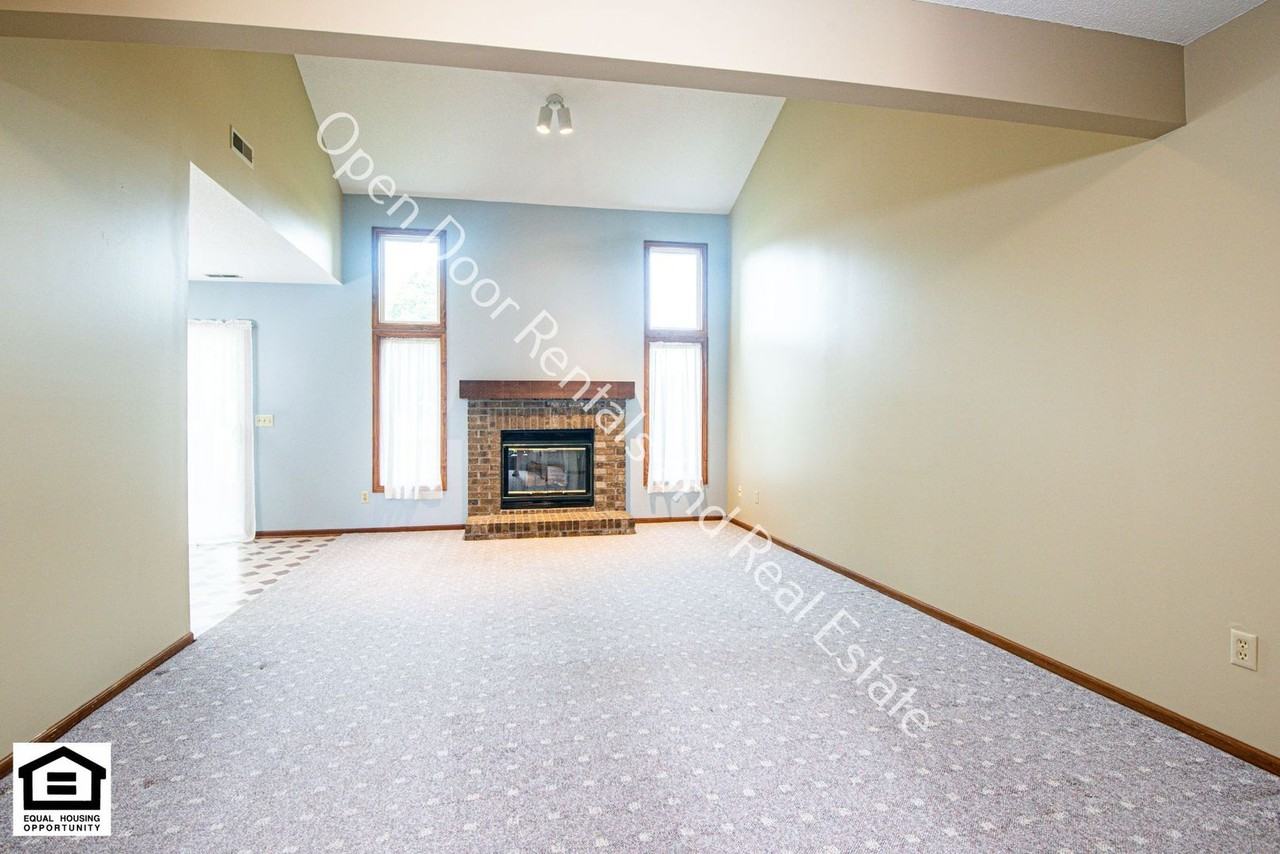 6304 Langwood Blvd - Photo 7 of 26