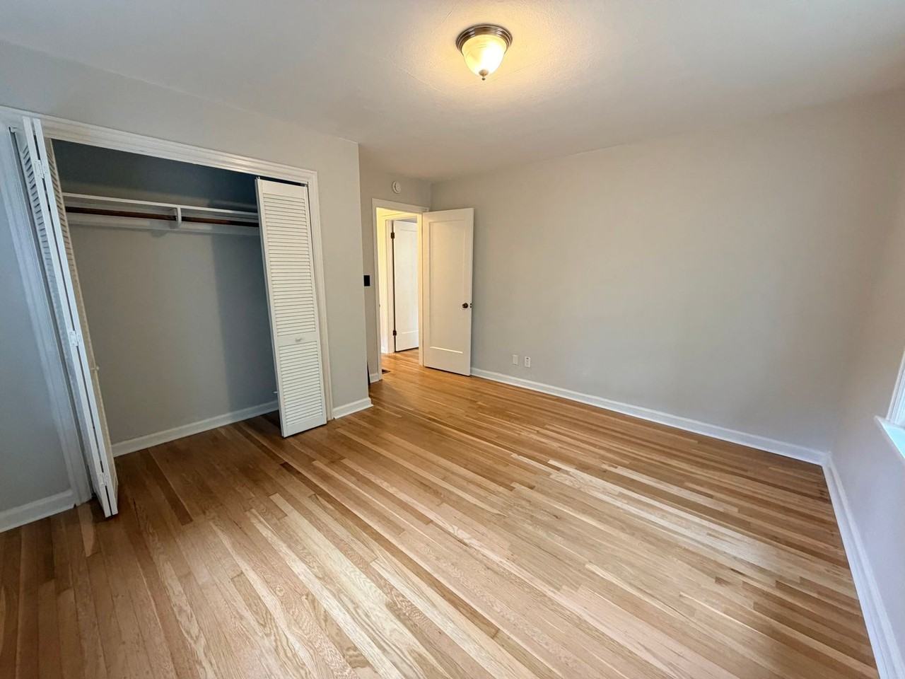 1717 Se 31st Ave - Photo 6 of 16