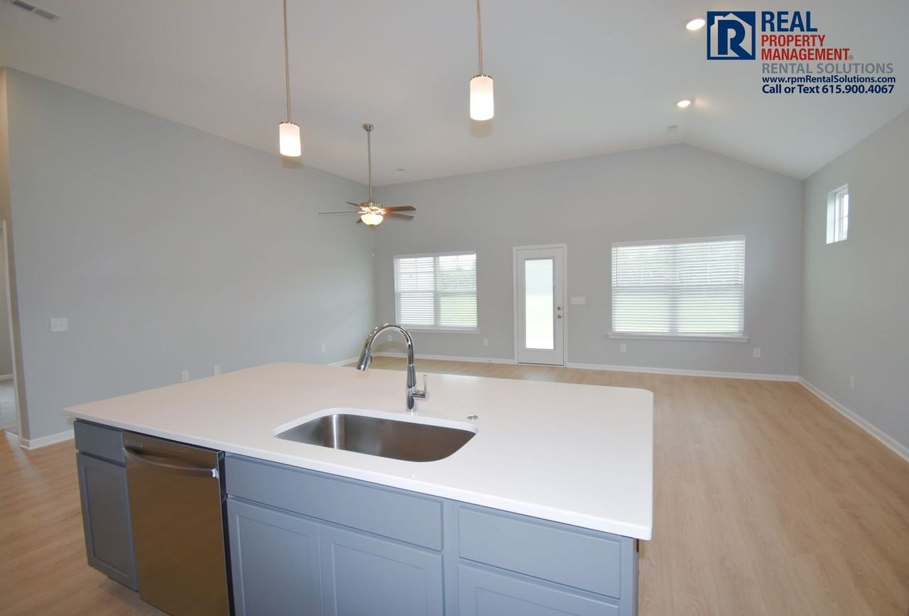 1142 Bluecreek Cir - Photo 7 of 29