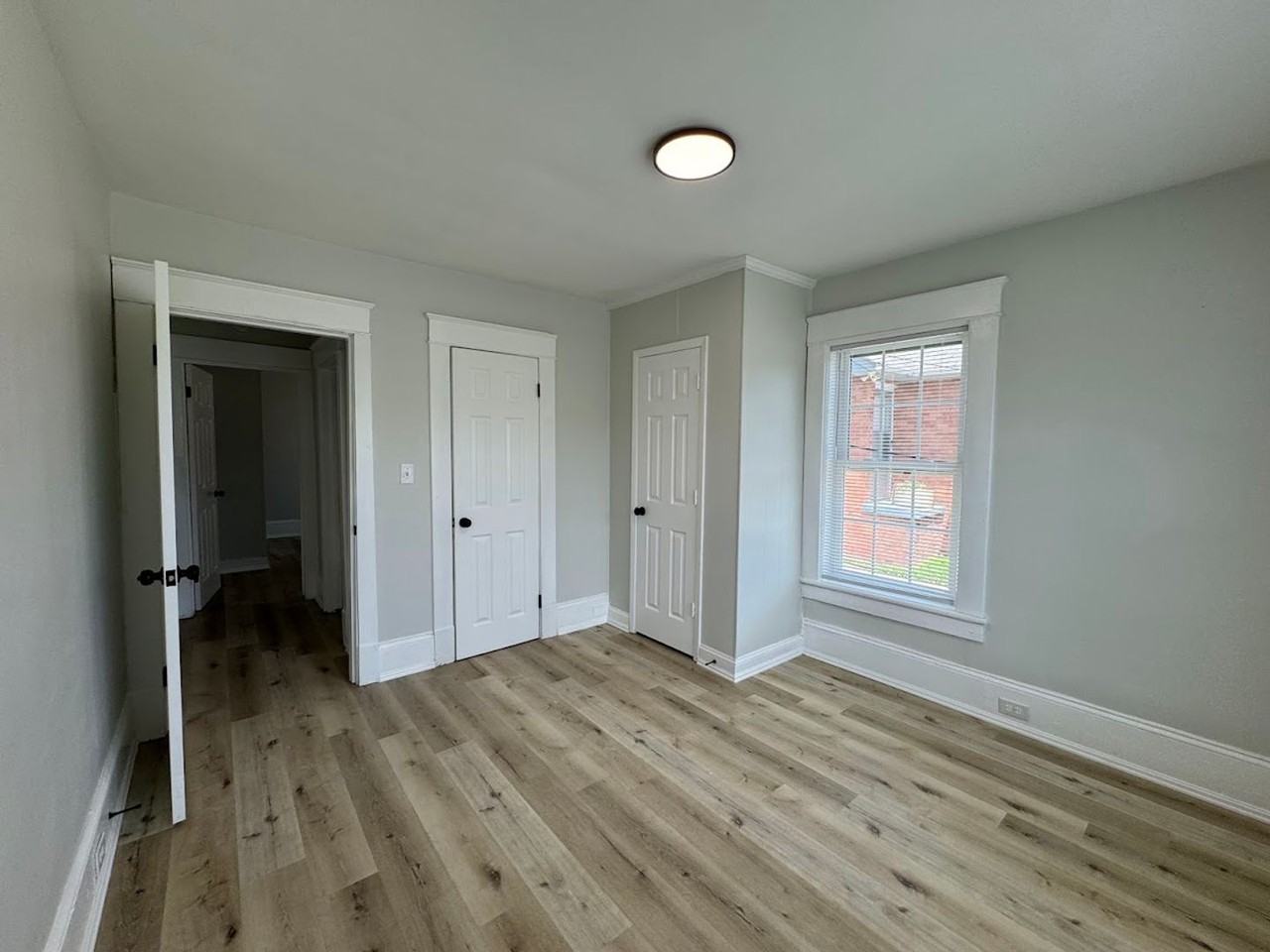 818 S Benbow Rd - Photo 5 of 28