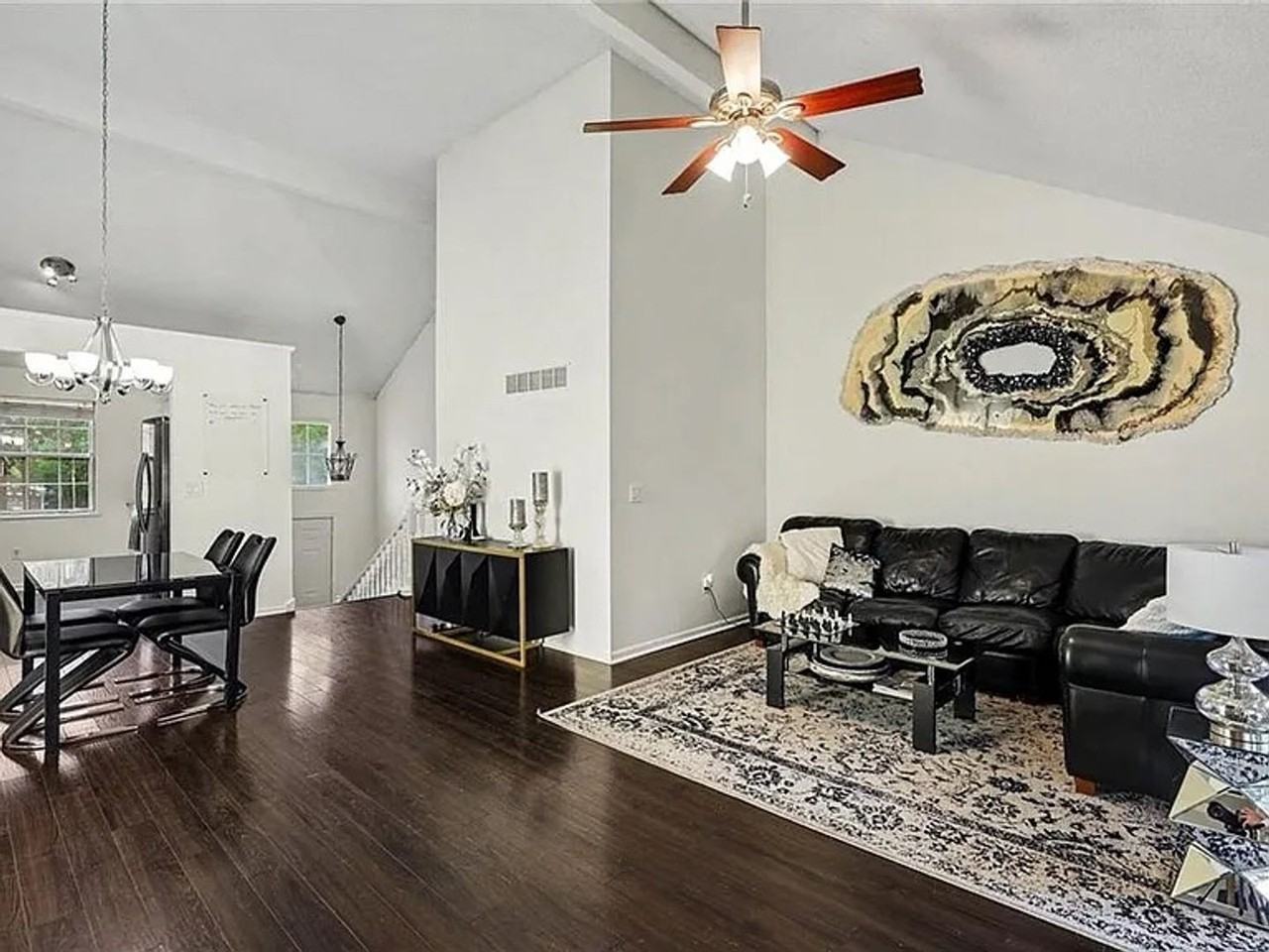 15129 Glenwood Ave - Photo 5 of 19