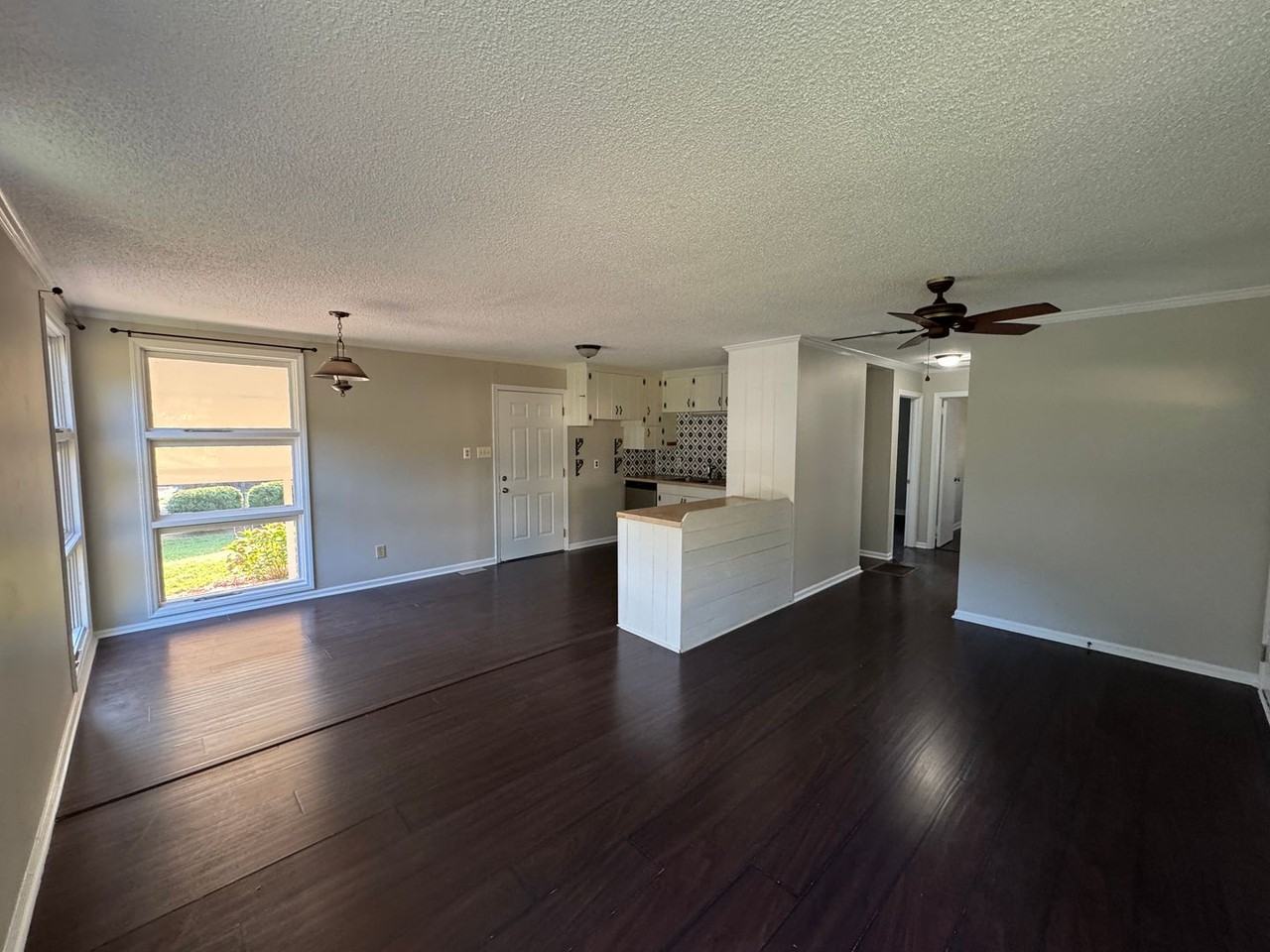 124 Roxie Ln - Photo 4 of 18