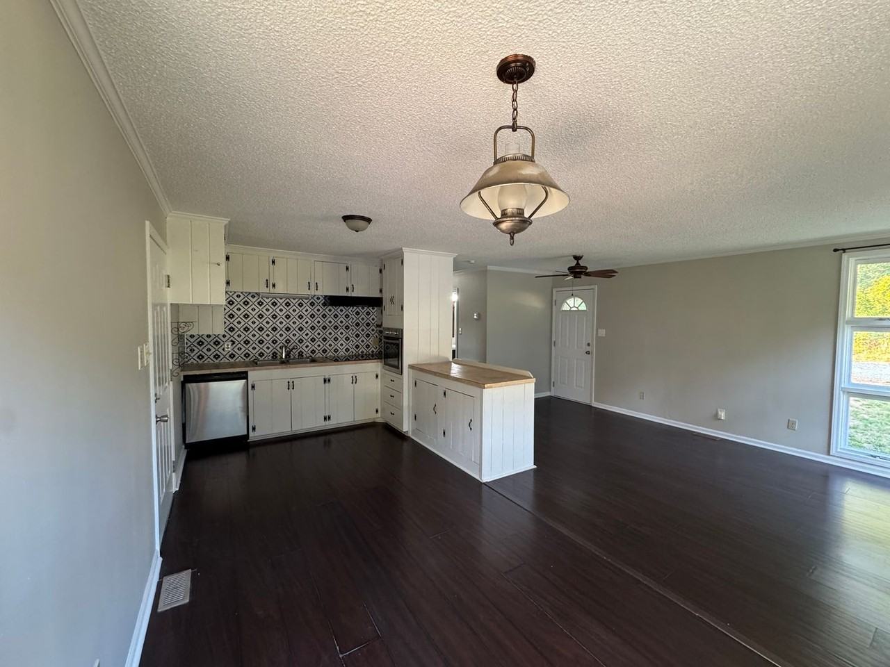 124 Roxie Ln - Photo 5 of 18