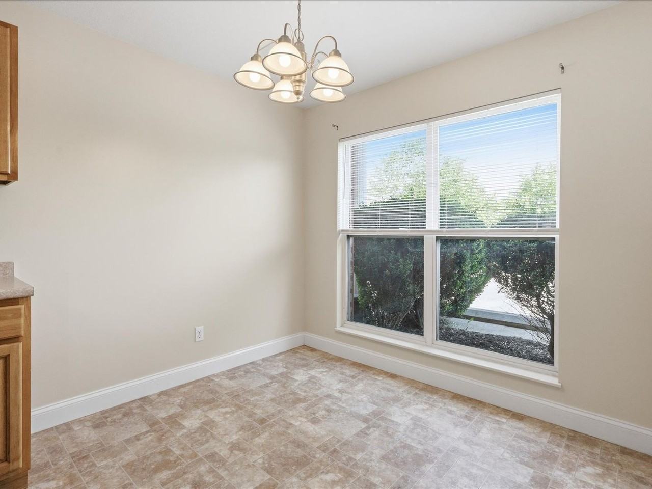 2430 Hallerins Ct - Photo 4 of 14