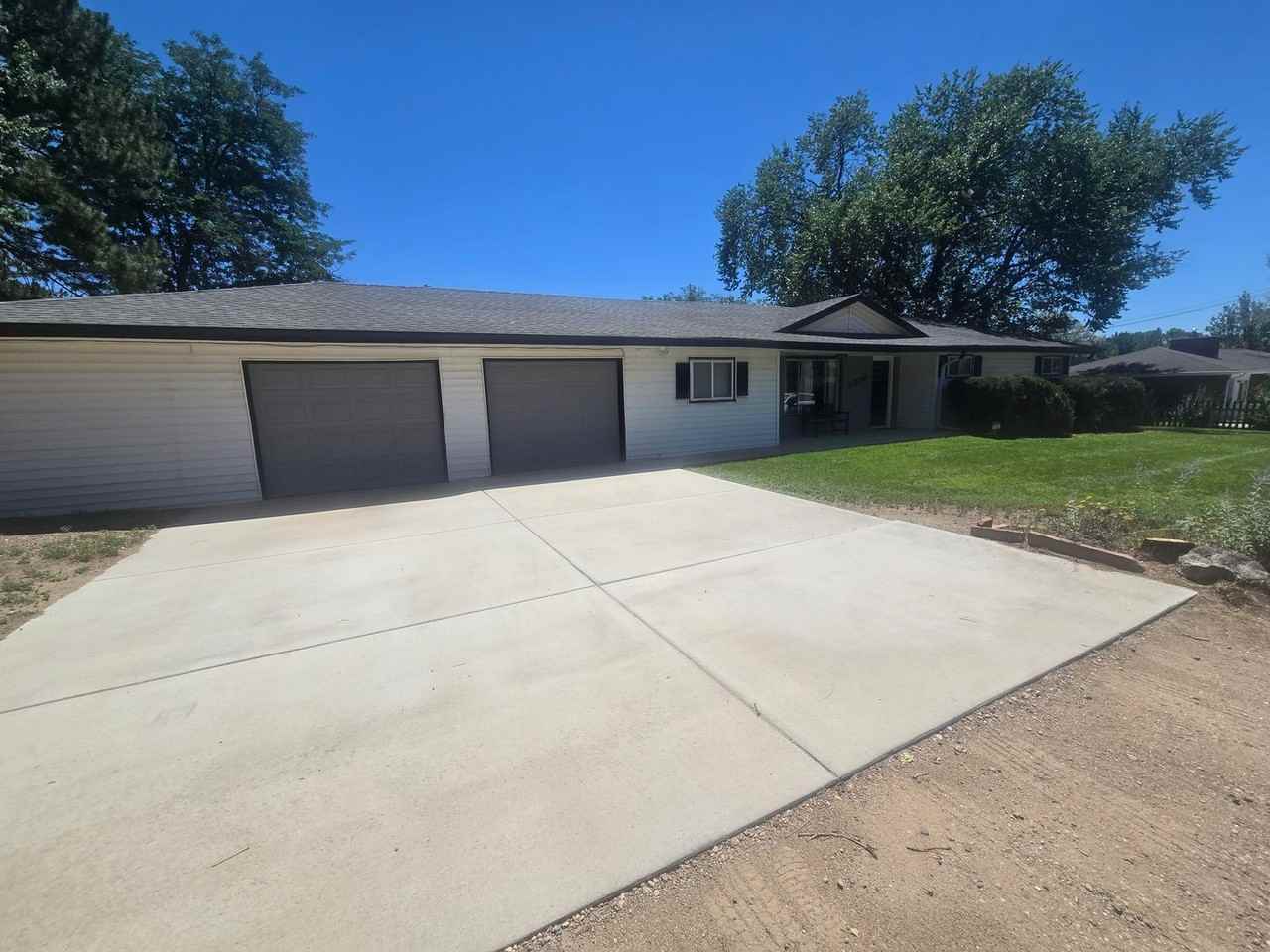 3520 Kenyon Dr - Photo 3 of 50