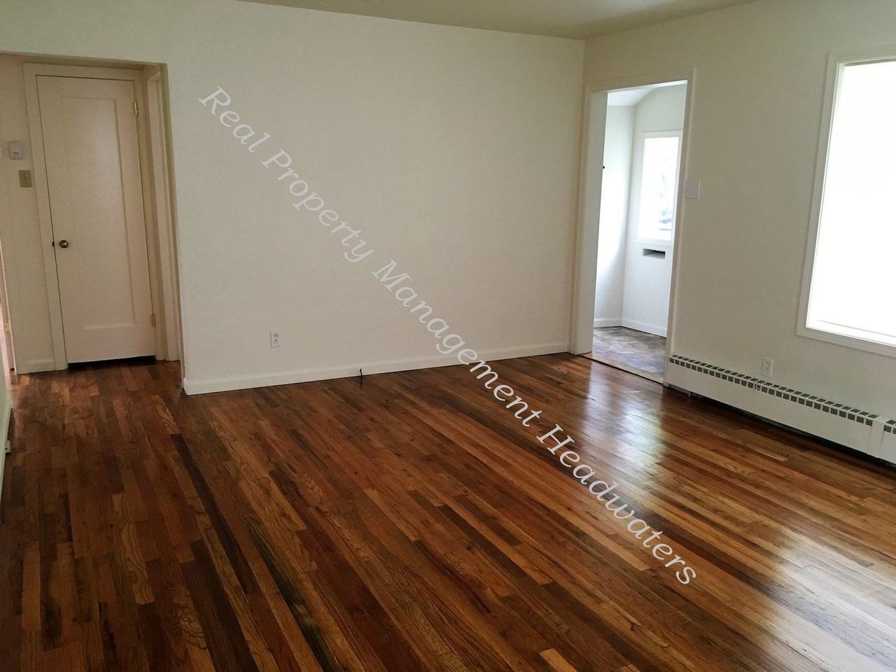 820 E Broadway St - Photo 2 of 18
