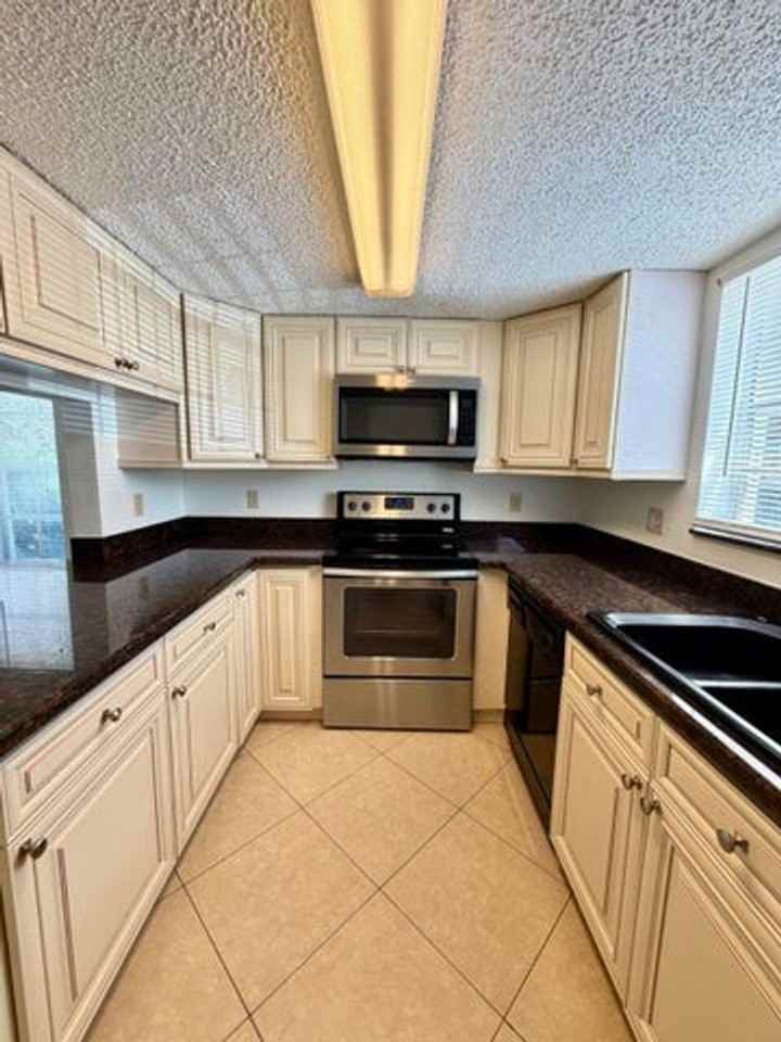 6308 La Costa Dr - Photo 3 of 19