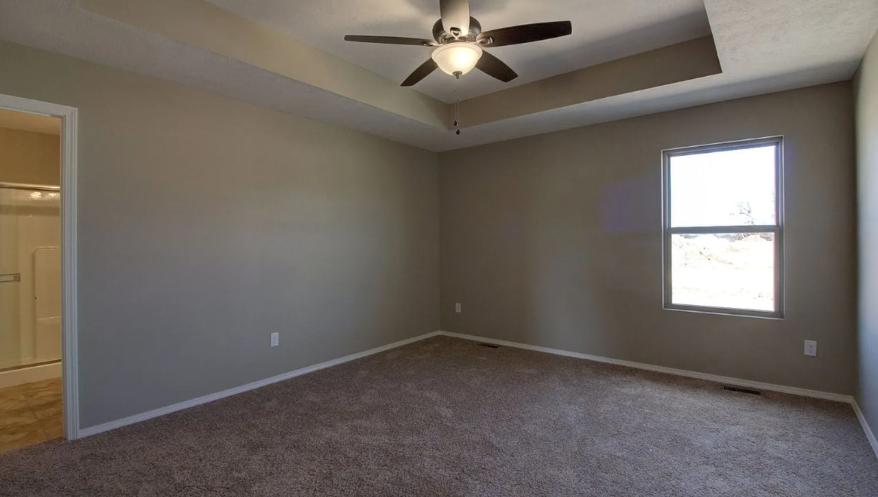 479 W Grace St - Photo 5 of 10