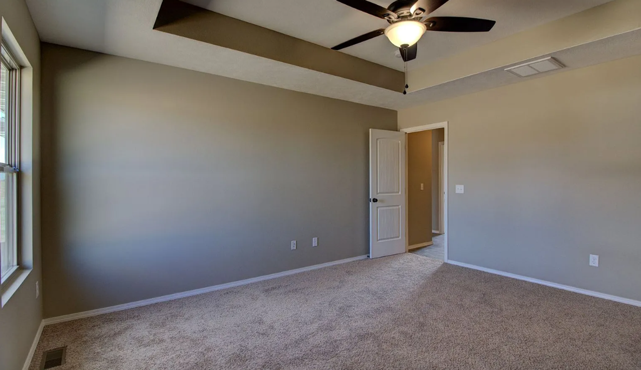 479 W Grace St - Photo 6 of 10