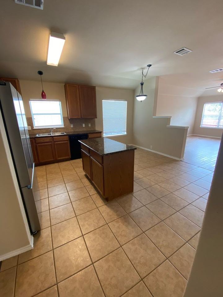 2307 Paradise Ridge Dr - Photo 3 of 16