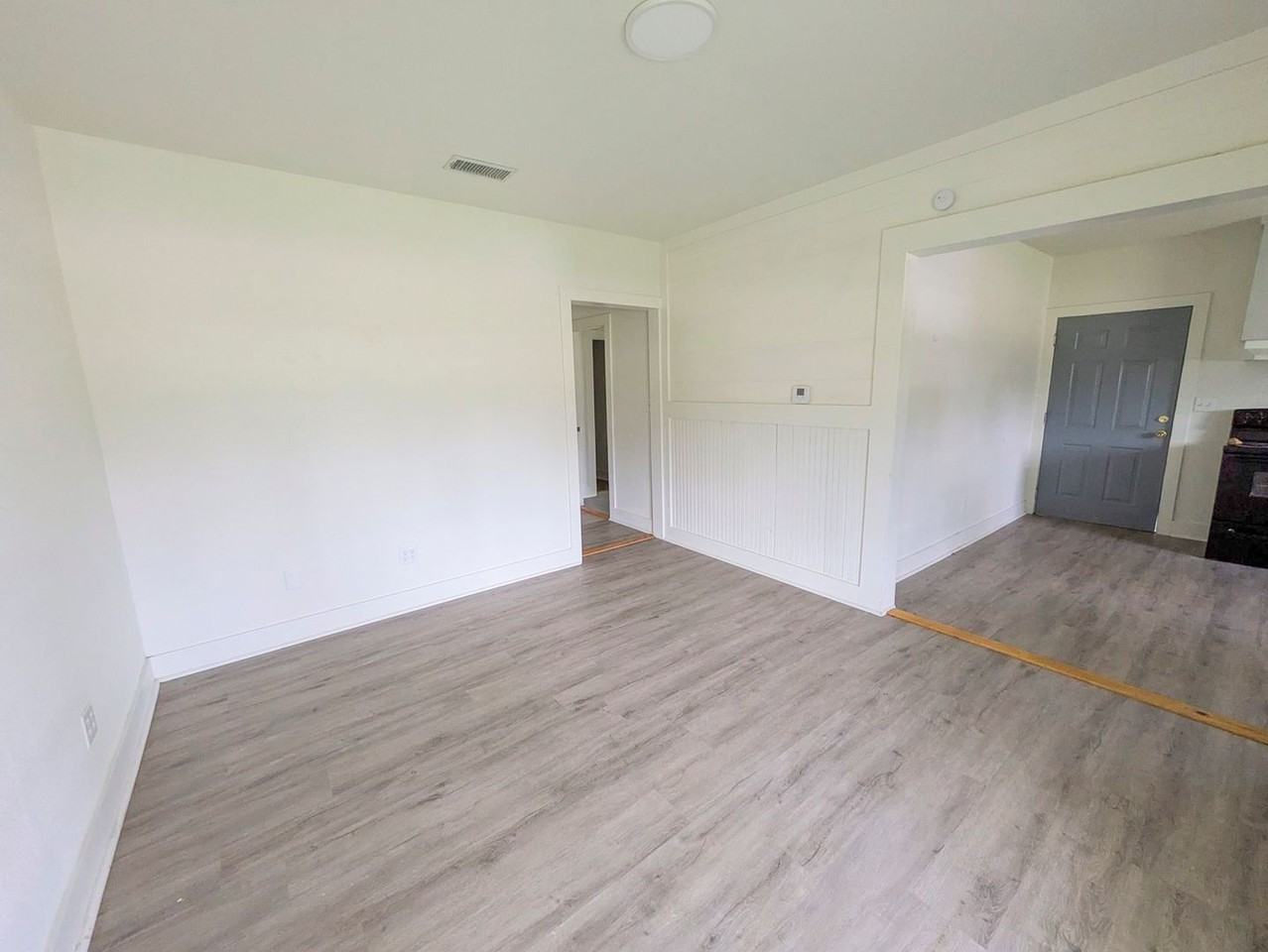 230 Moreland St - Photo 3 of 9