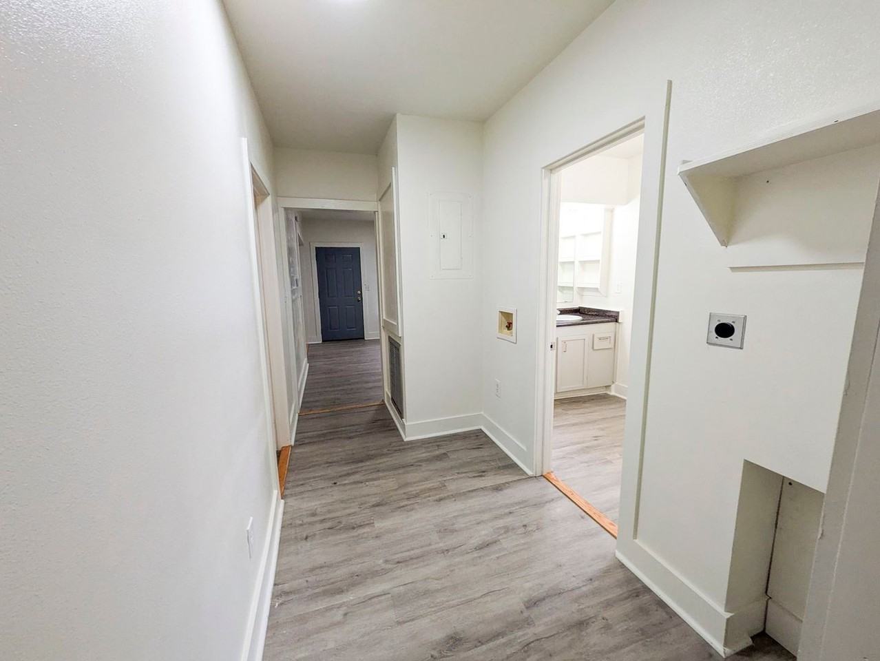 230 Moreland St - Photo 5 of 9